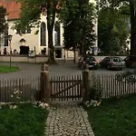 בית הארחה Zum Kirchenbauer