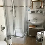 בית הארחה Zum Kirchenbauer 4*